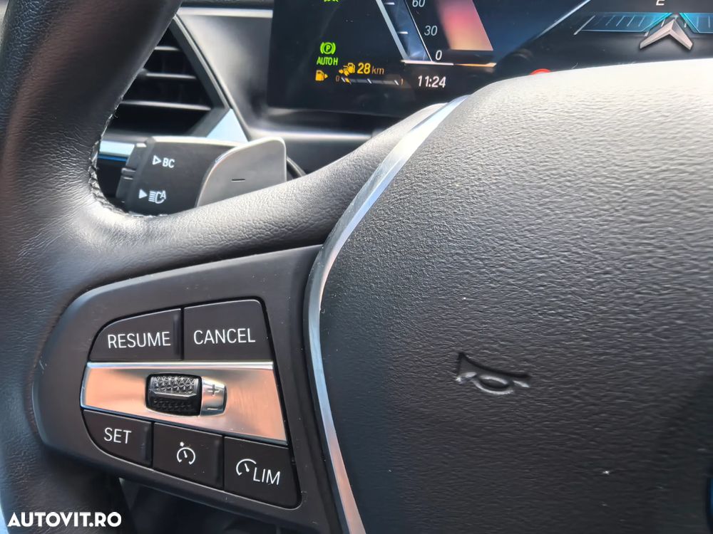 BMW Seria 3 320e Aut. Sport Line - 28