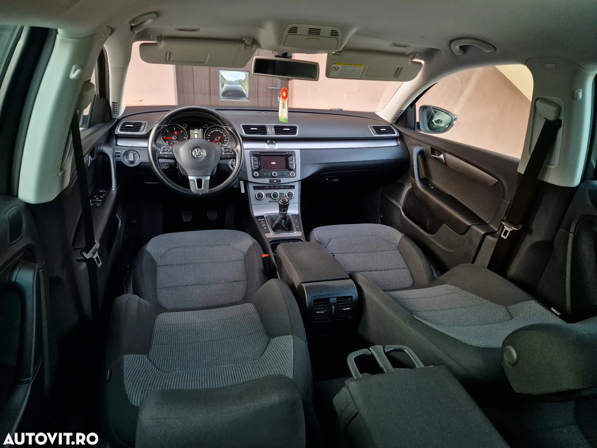 Volkswagen Passat - 10