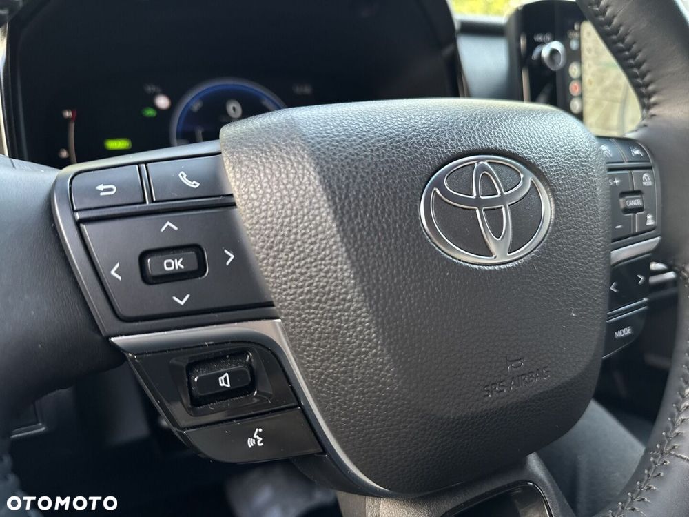 Toyota Camry - 18