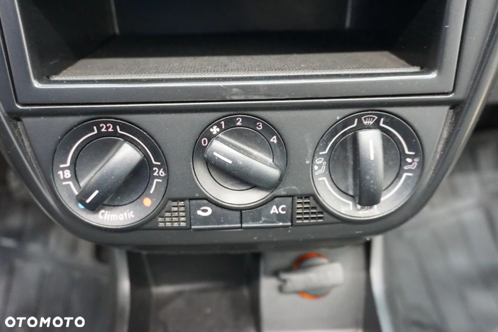 Volkswagen Fox 1.2 - 28