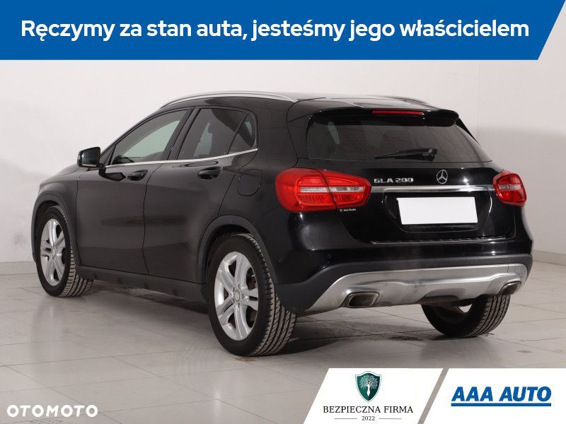 Mercedes-Benz GLA - 5