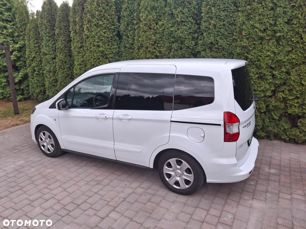 Ford Tourneo Courier 1.5 TDCi Trend - 18