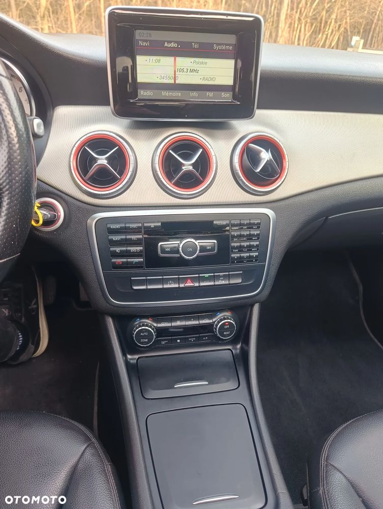 Mercedes-Benz CLA - 10