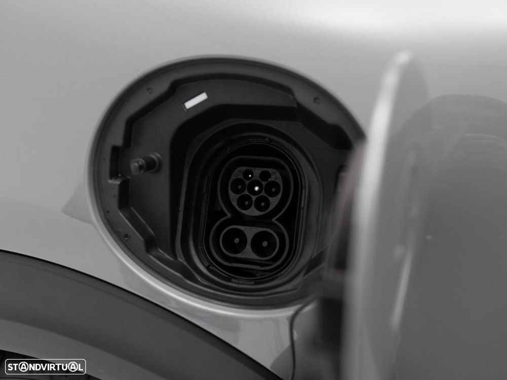 MINI 3 Portas Cooper SE Essential - 12