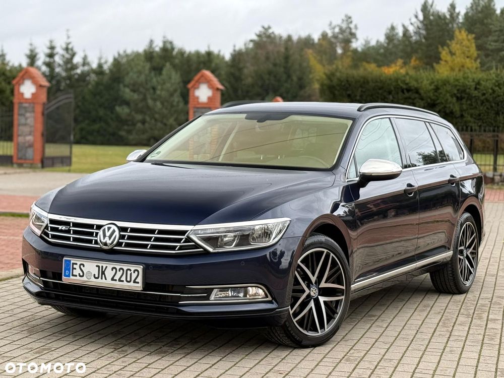 Volkswagen Passat - 1