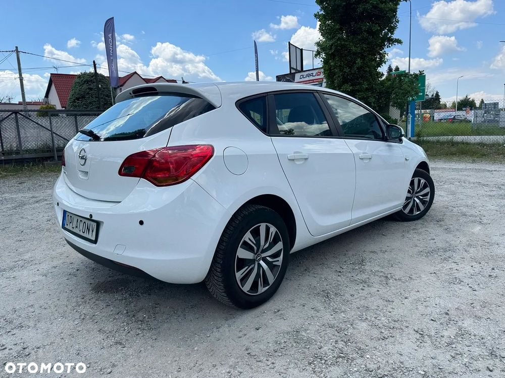 Opel Astra - 11