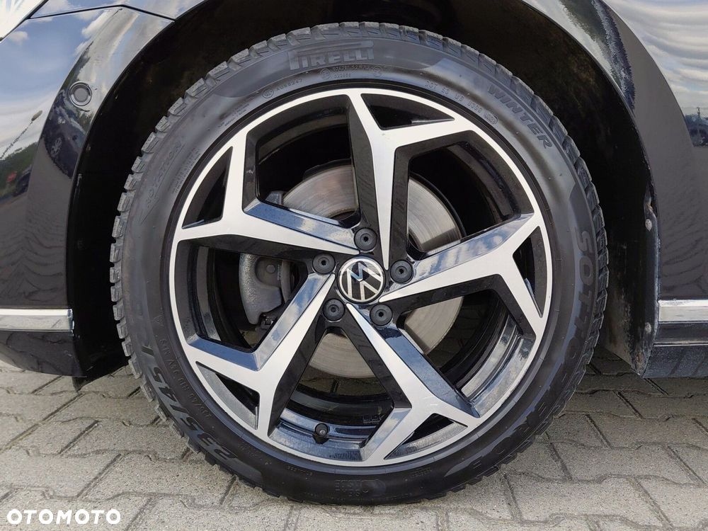 Volkswagen Passat - 38