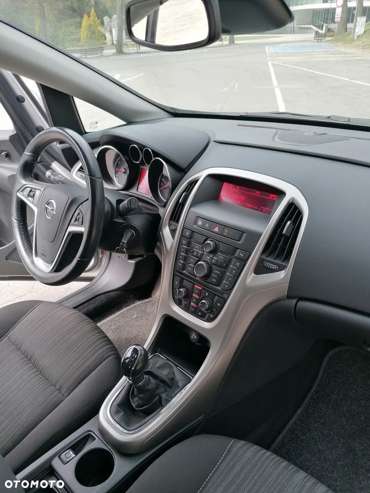 Opel Astra 1.4 Turbo - 17