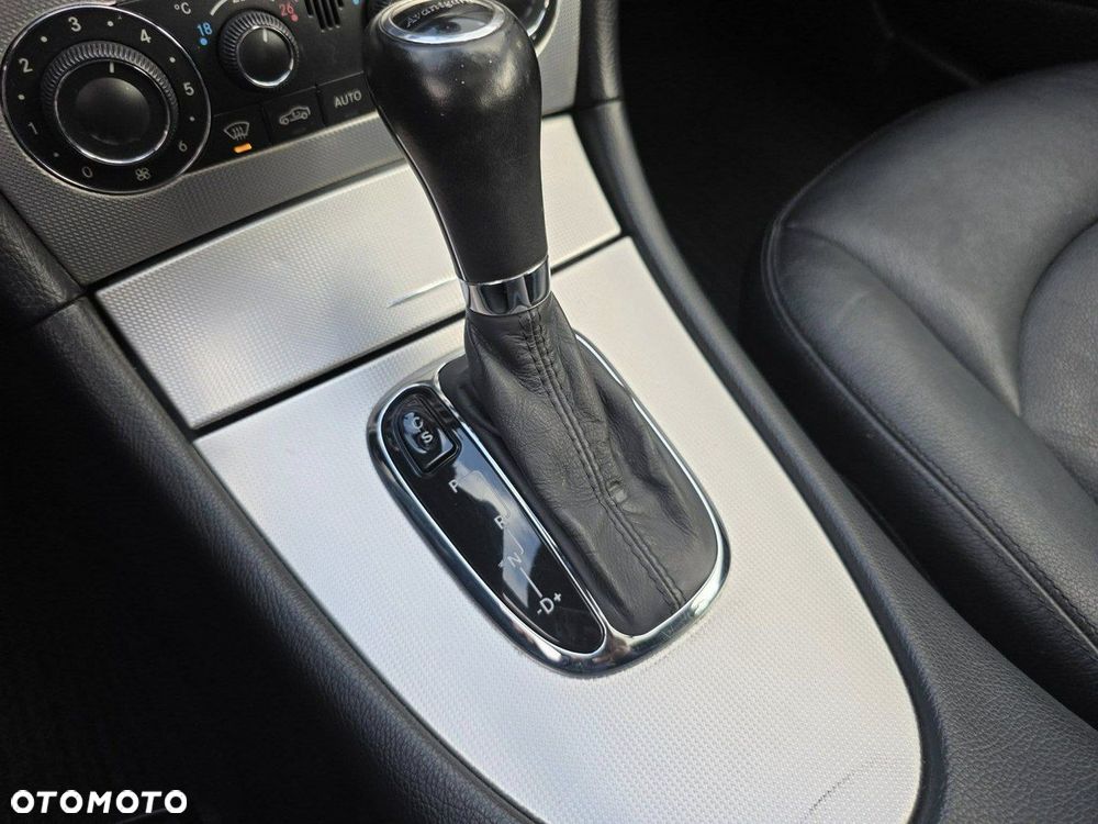 Mercedes-Benz CLK - 23