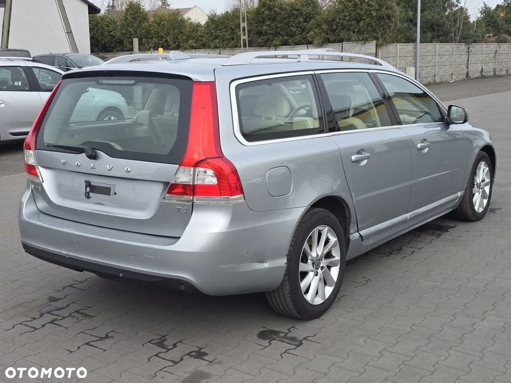 Volvo V70 D4 Summum - 4