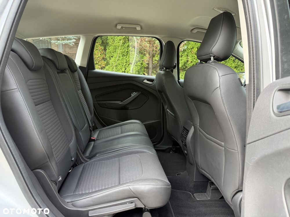 Ford Kuga 2.0 TDCi 2x4 Titanium - 31
