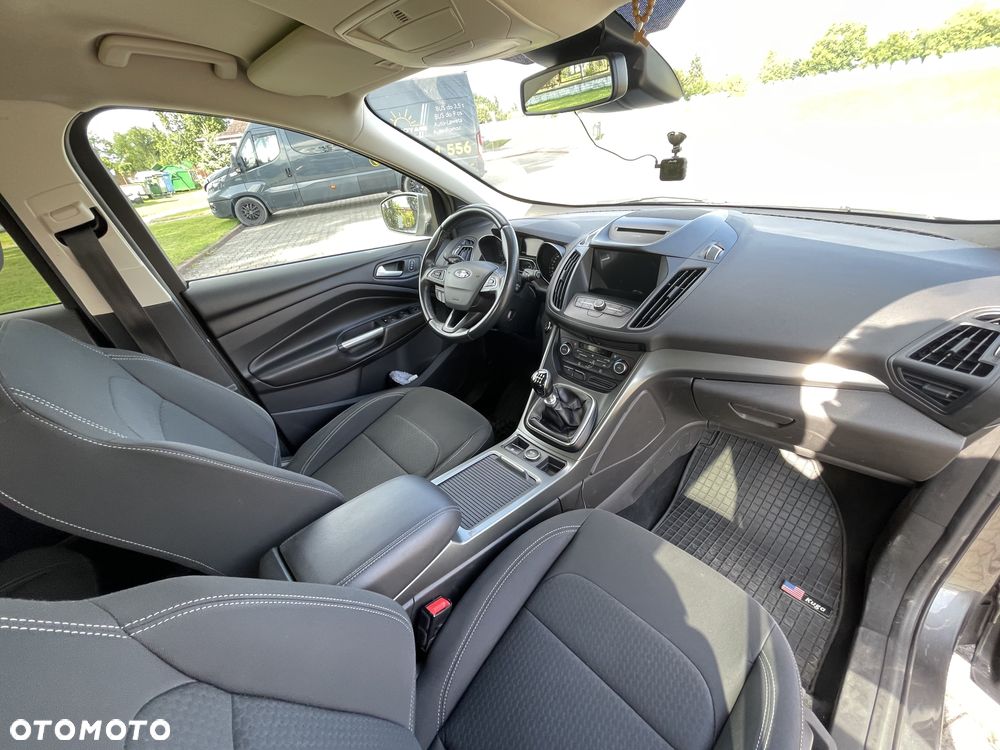 Ford Kuga 2.0 TDCi FWD Titanium - 12