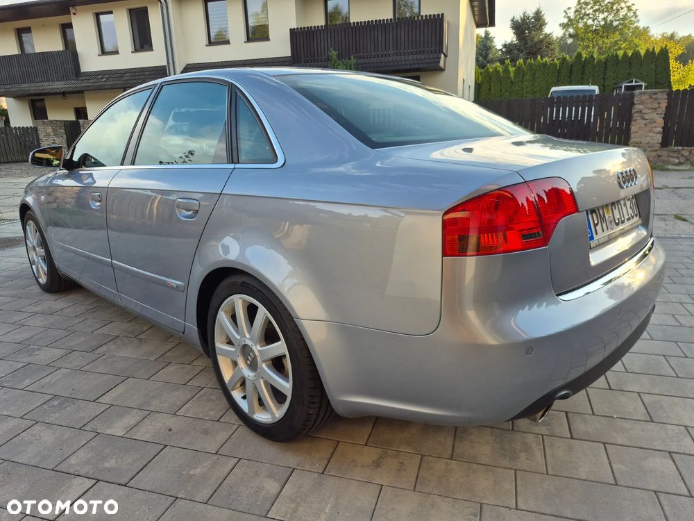 Audi A4 Limousine - 7