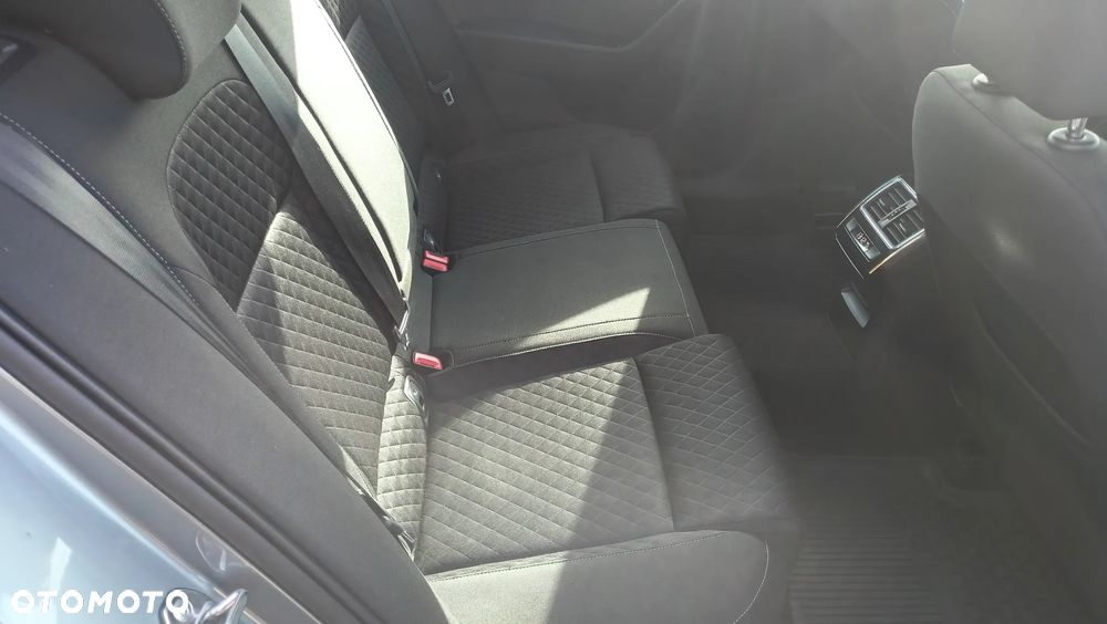 Skoda Superb 2.0 TSI Ambition DSG - 13