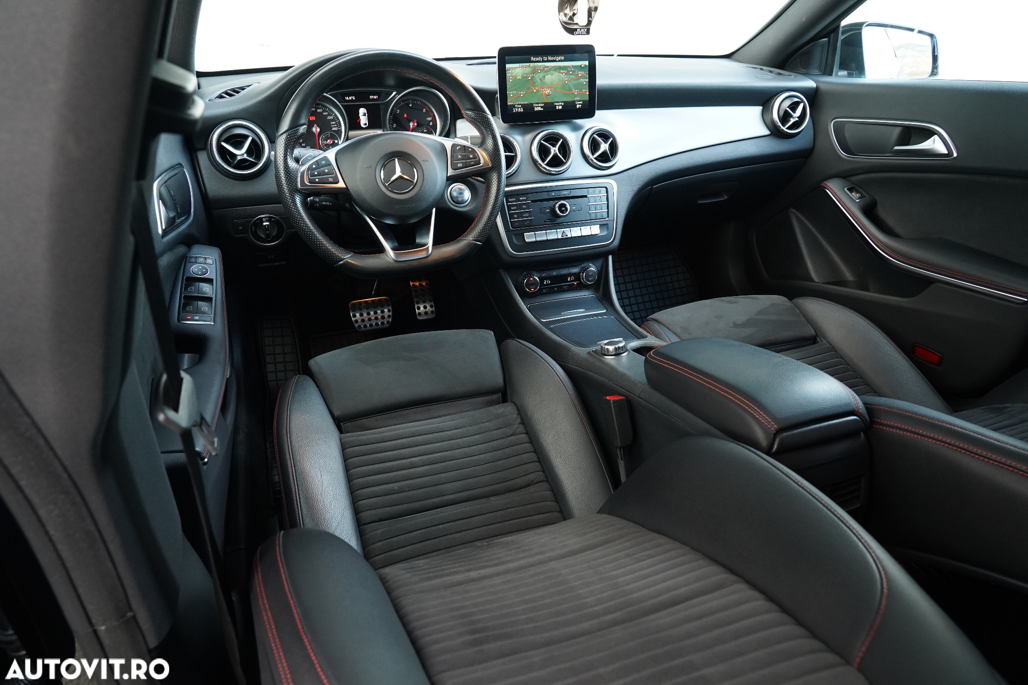 Mercedes-Benz CLA 220 d 7G-DCT AMG Line - 10
