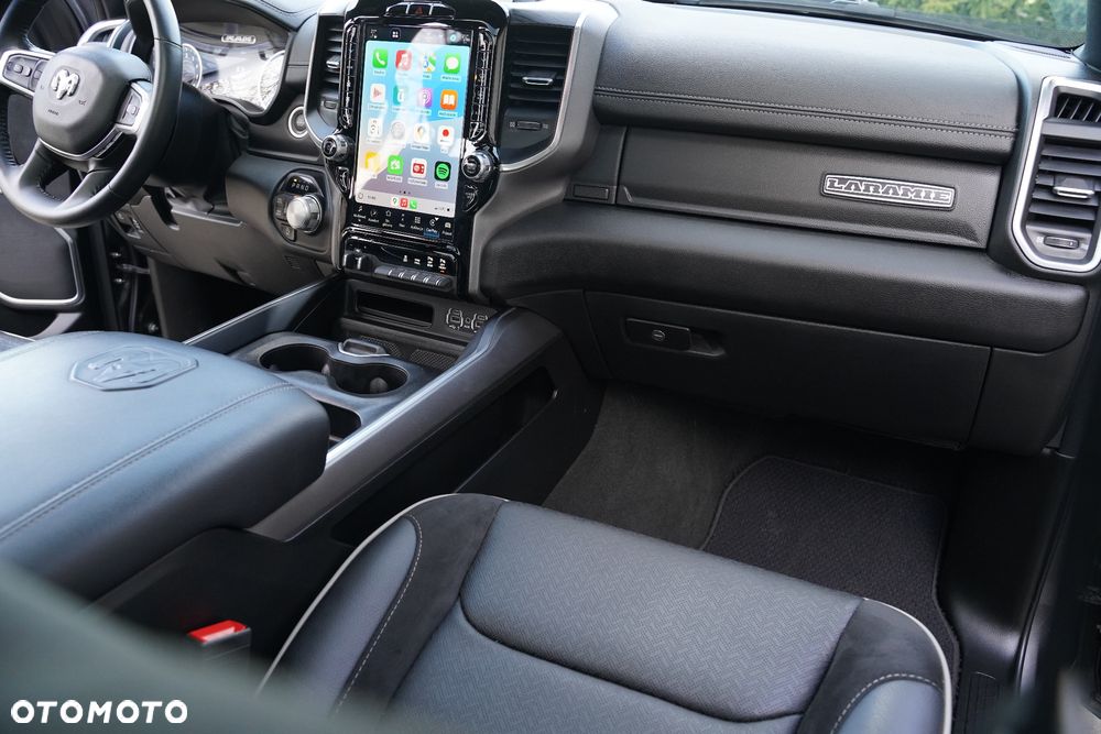 RAM 1500 Crew Cab Laramie - 29