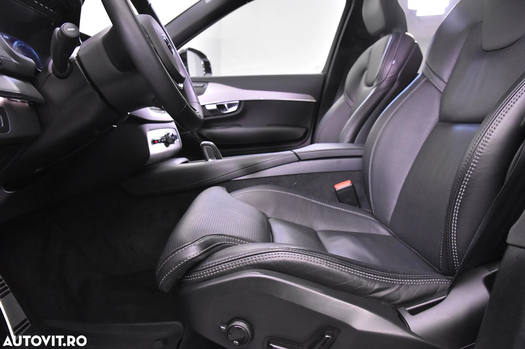 Volvo XC 90 B5 D AWD Geartronic RDesign - 21