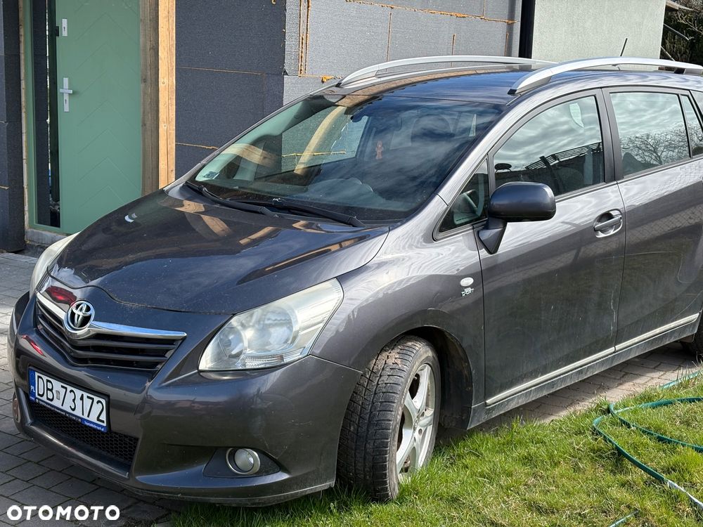 Toyota Verso 2.2 D-CAT Prestige 7os - 1
