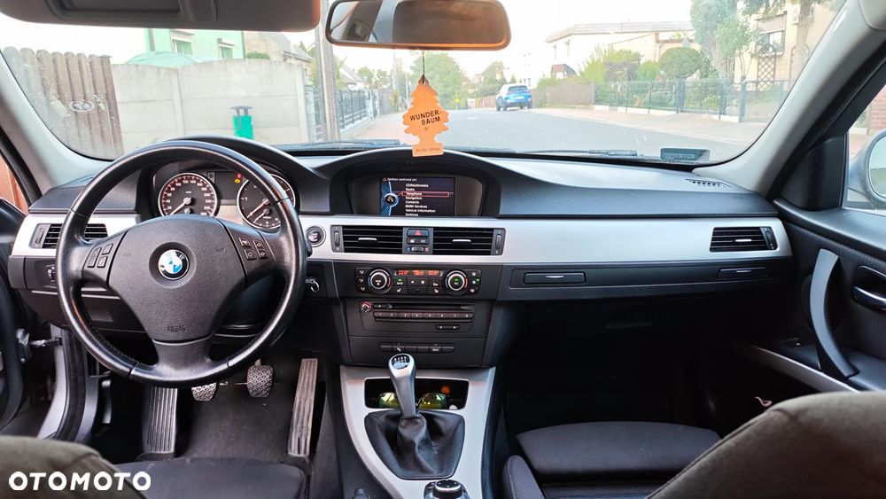 BMW Seria 3 320d - 17