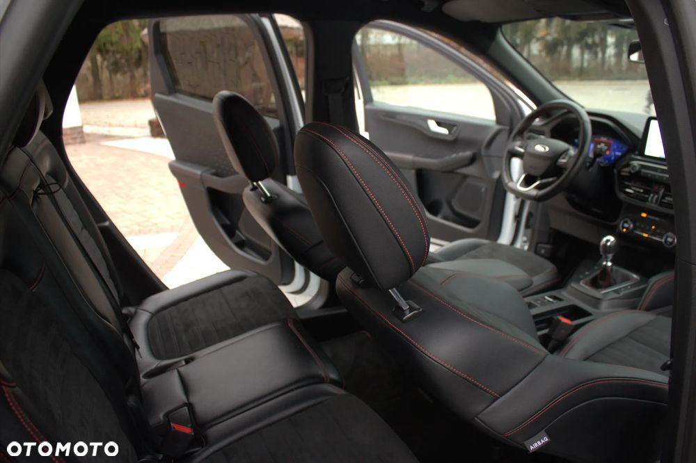 Ford Kuga 2.0 TDCi 2x4 ST-Line - 21