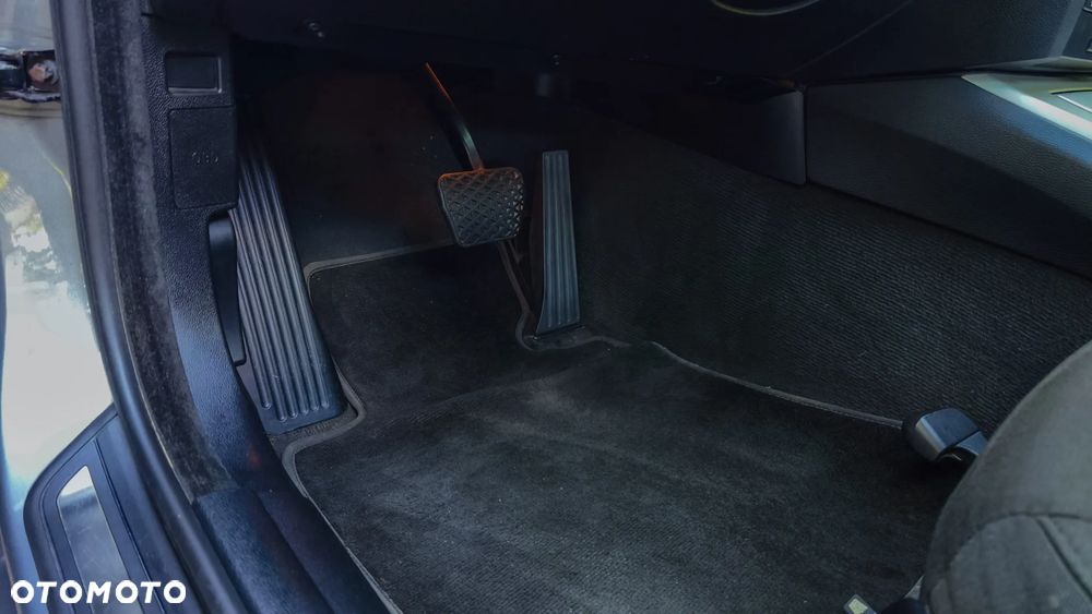 BMW Seria 3 320d DPF - 25