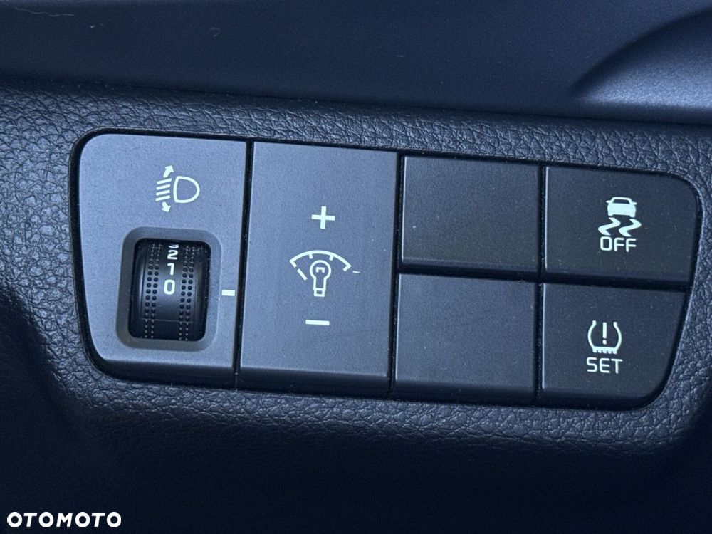 Kia Stonic 1.4 L - 13
