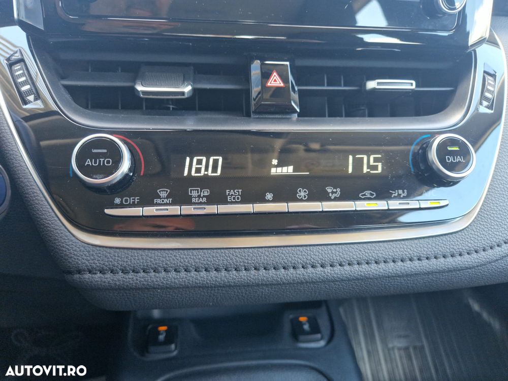 TOYOTA Corolla 2021 — imagine 17