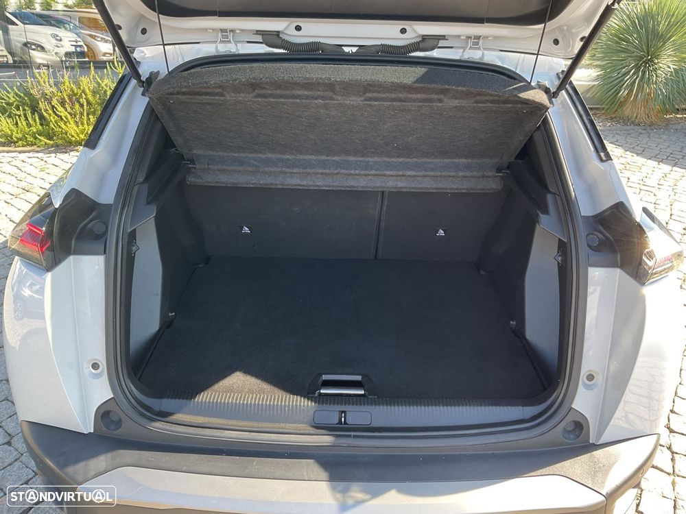 Peugeot 2008 1.2 PureTech Allure Pack - 17