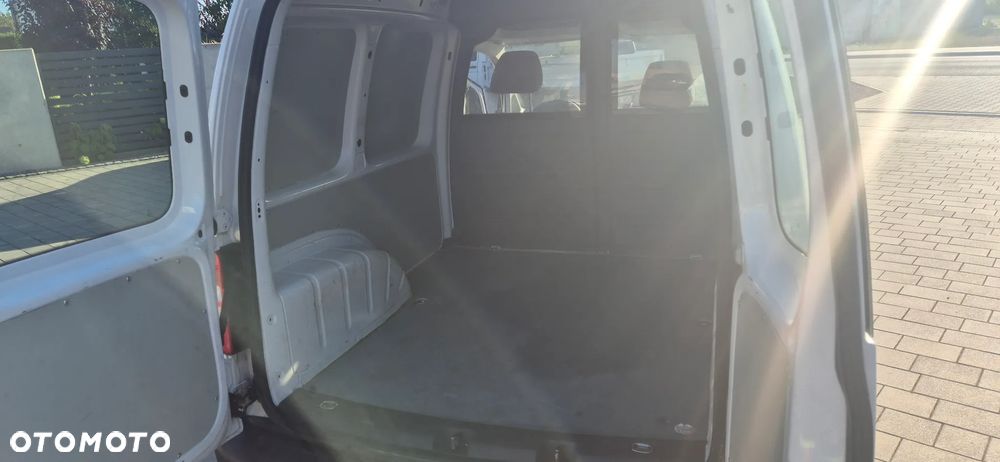 Volkswagen Caddy - 15