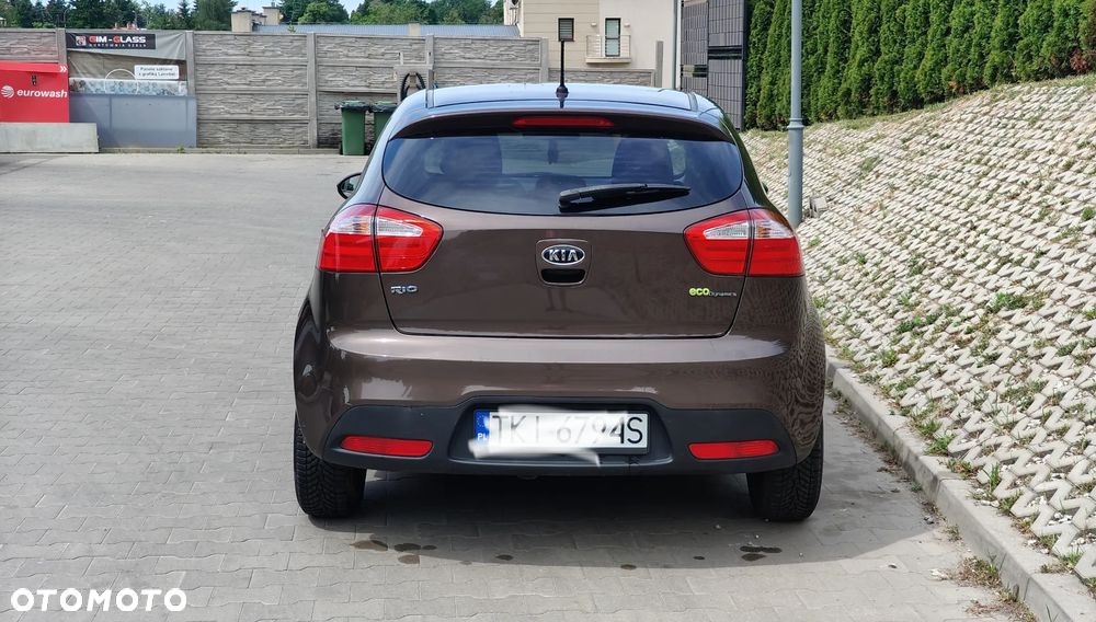 Kia Rio - 6