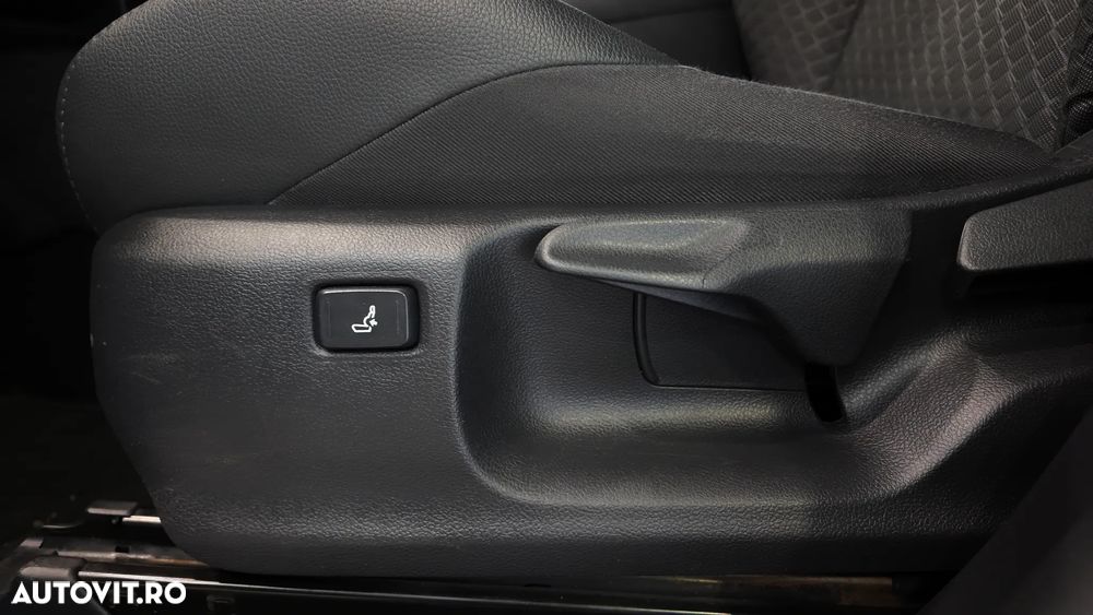 Toyota C-HR 1.8 HSD 122 CP 4x2 CVT C-lassy bi-tone - 18