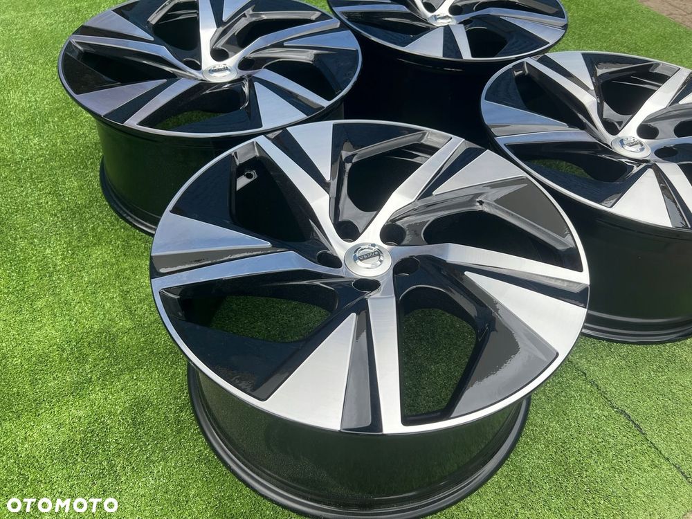 KOMPLET FELG FELGI ALU VOLVO XC60 XC90 R DESIGN 20 ET38,5 ORYGINALNE