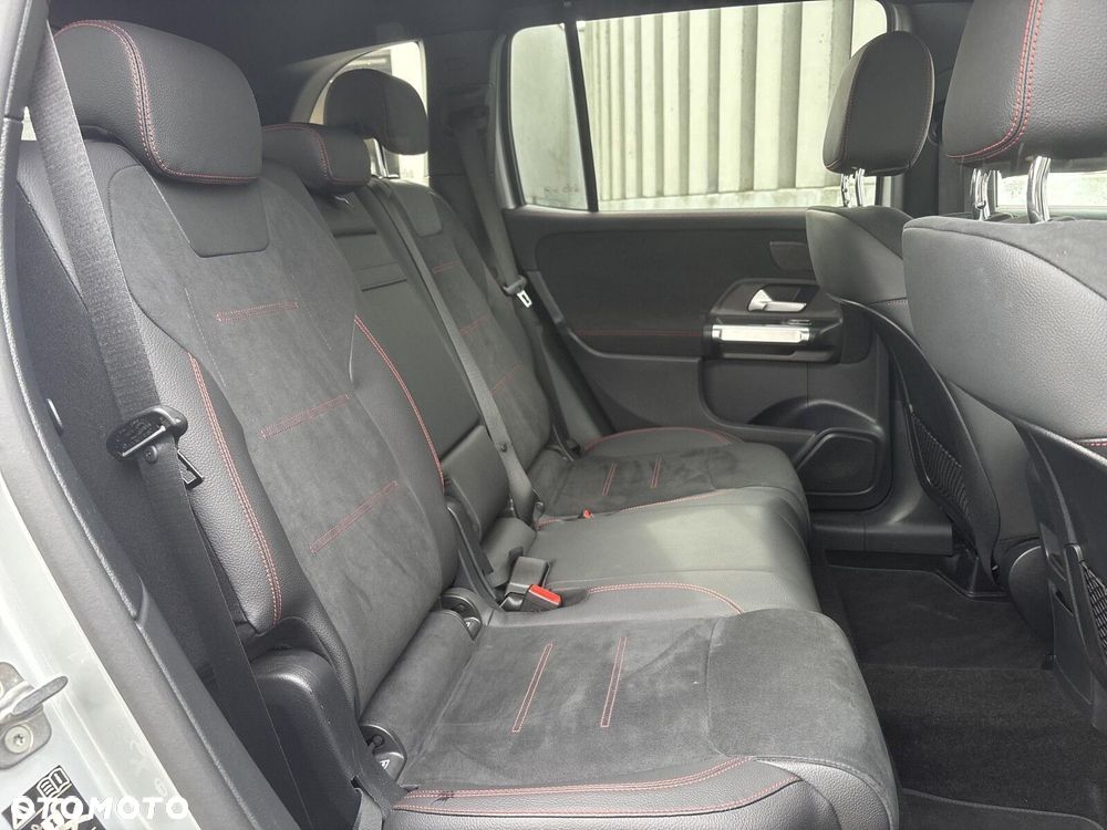 Mercedes-Benz GLB - 22