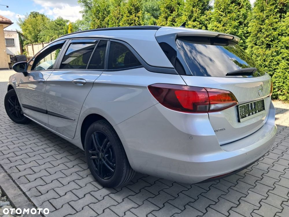 Opel Astra 1.4 T Dynamic - 11