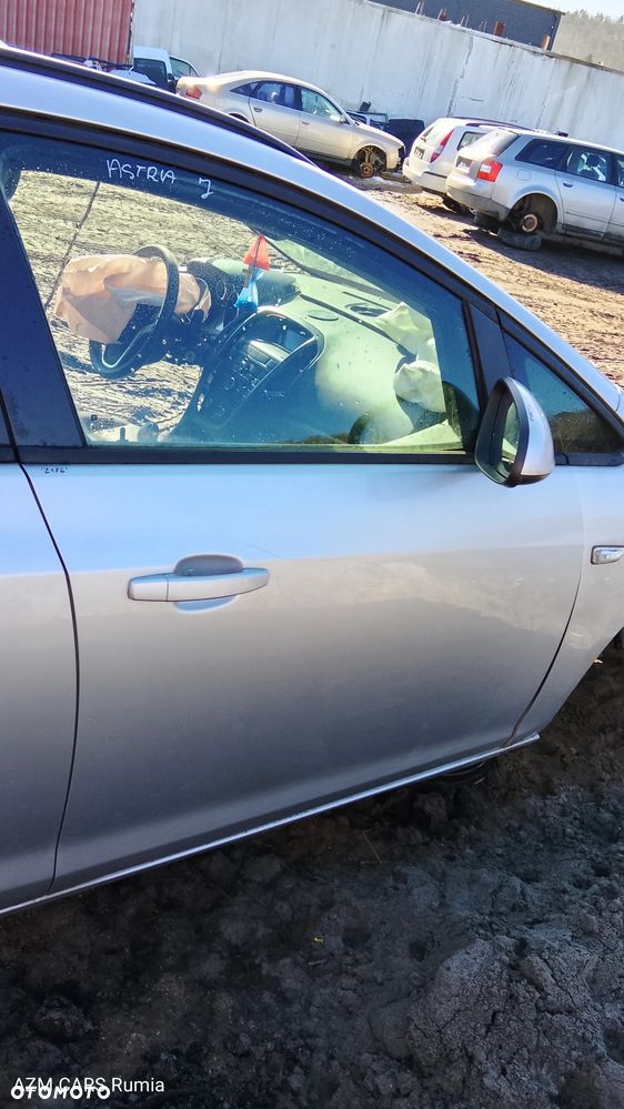 OPEL ASTRA J KOMBI DRZWI PRAWE PRZEDNIE Z176 - 1