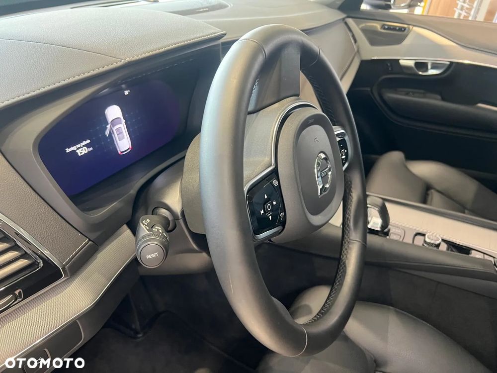 Volvo XC 90 B5 D AWD Ultimate Dark 7os - 24