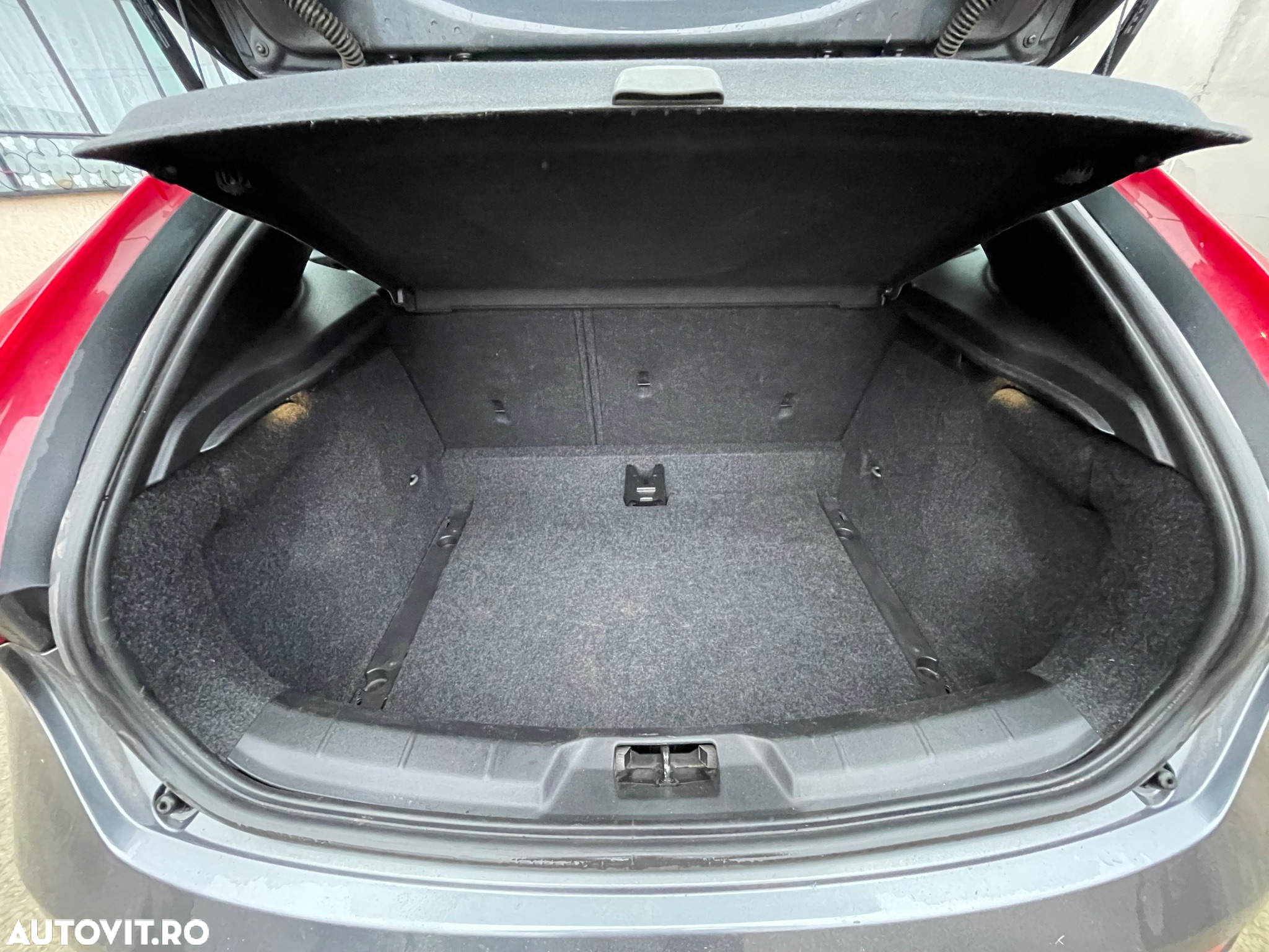 Volvo V40 D2 Momentum - 10