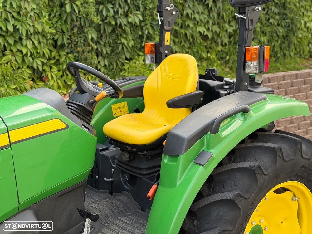 John Deere 4049 M 4RM - 12