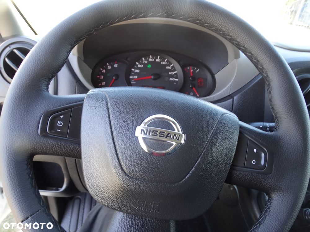 Nissan NV400 - 13
