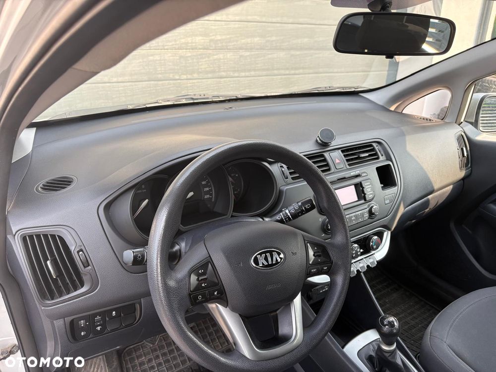 Kia Rio 1.2 M - 4