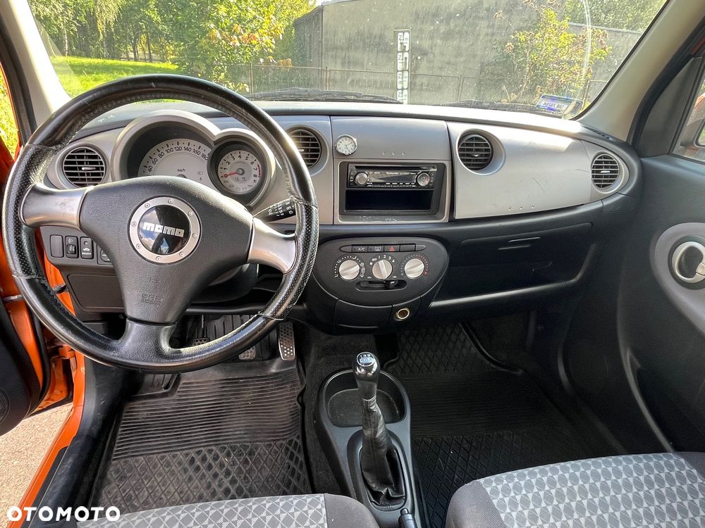 Daihatsu Trevis - 11