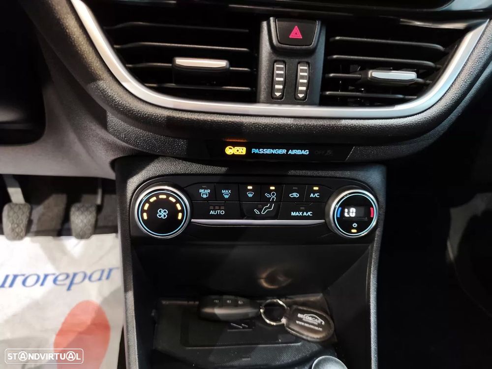 Ford Fiesta 1.0 EcoBoost S&S TREND - 14