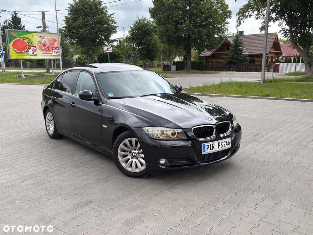 BMW Seria 3 320i - 11