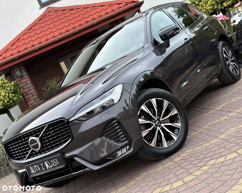 Volvo XC 60 B4 D AWD Plus Dark - 2