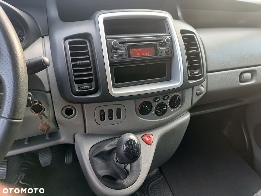 Renault Trafic - 23