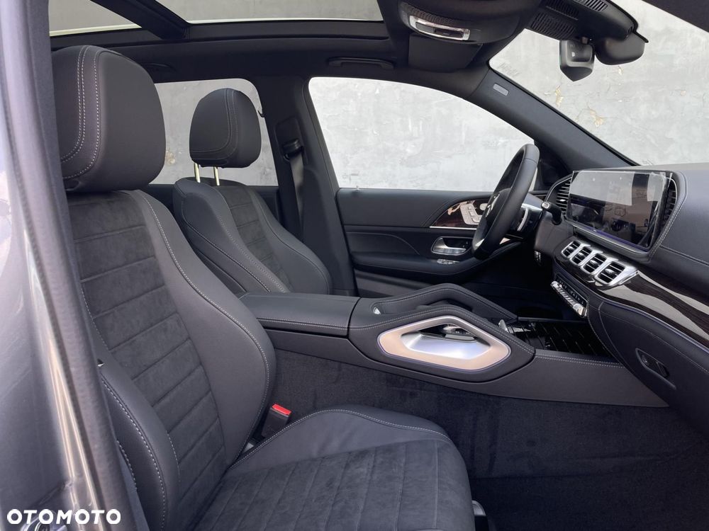 Mercedes-Benz GLE - 24
