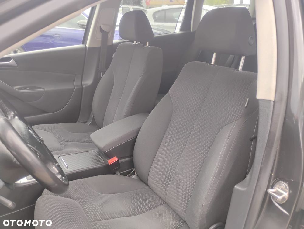 Volkswagen Passat Variant 2.0 TDI Comfortline - 18