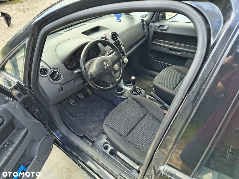 Mitsubishi Colt - 26