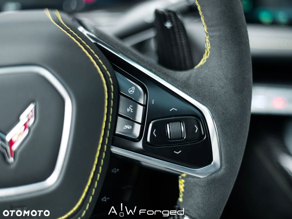 Chevrolet Corvette - 32