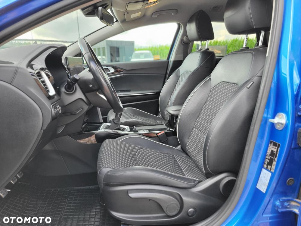 Kia Ceed 1.5 T-GDI L Business Line Plus - 16